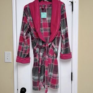 Ulta Short Robe